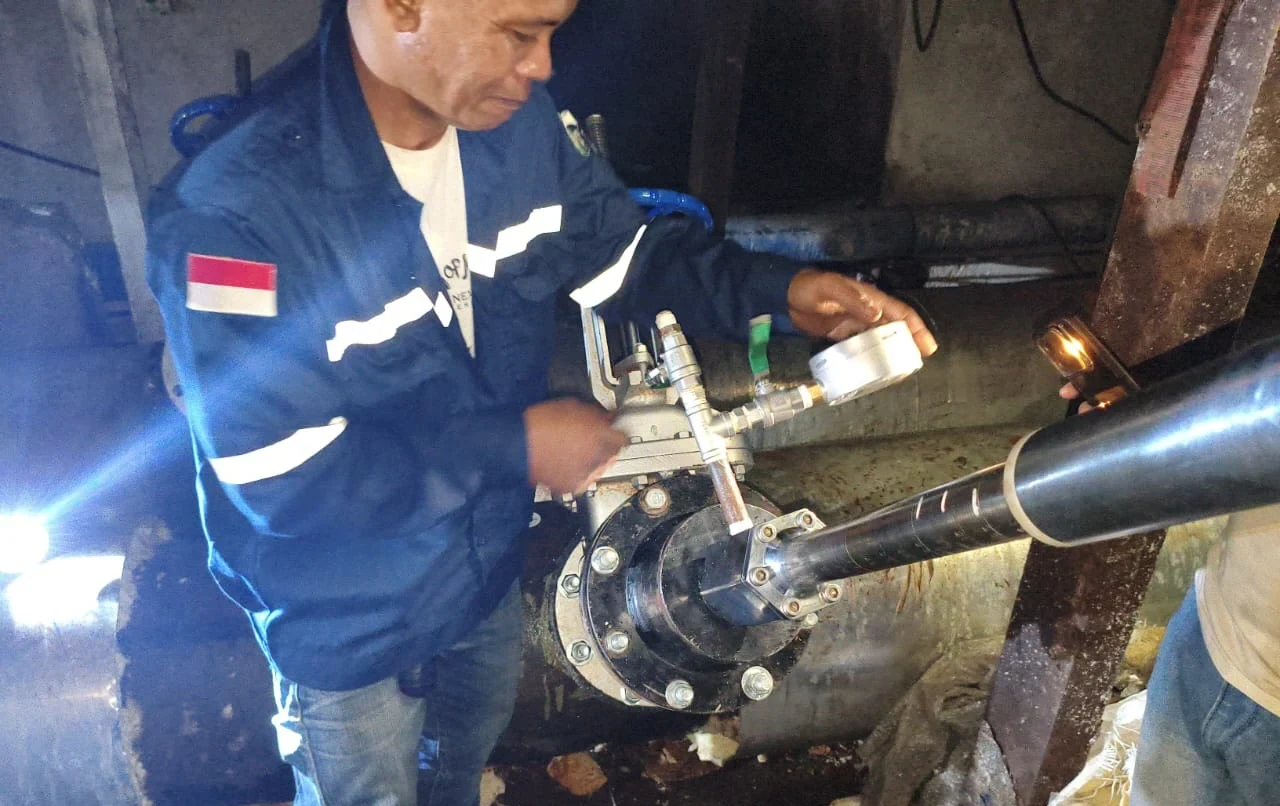 Peralatan hot tapping pipa industri